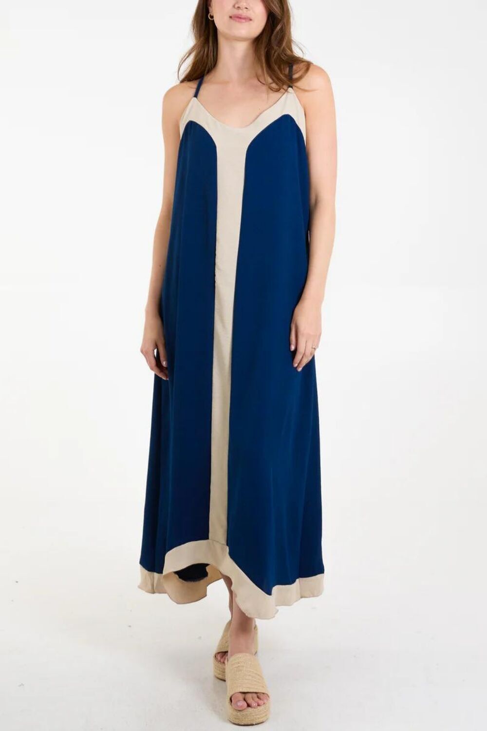 Cami-Midikleid mit entspannter Passform in Beige und Marineblau