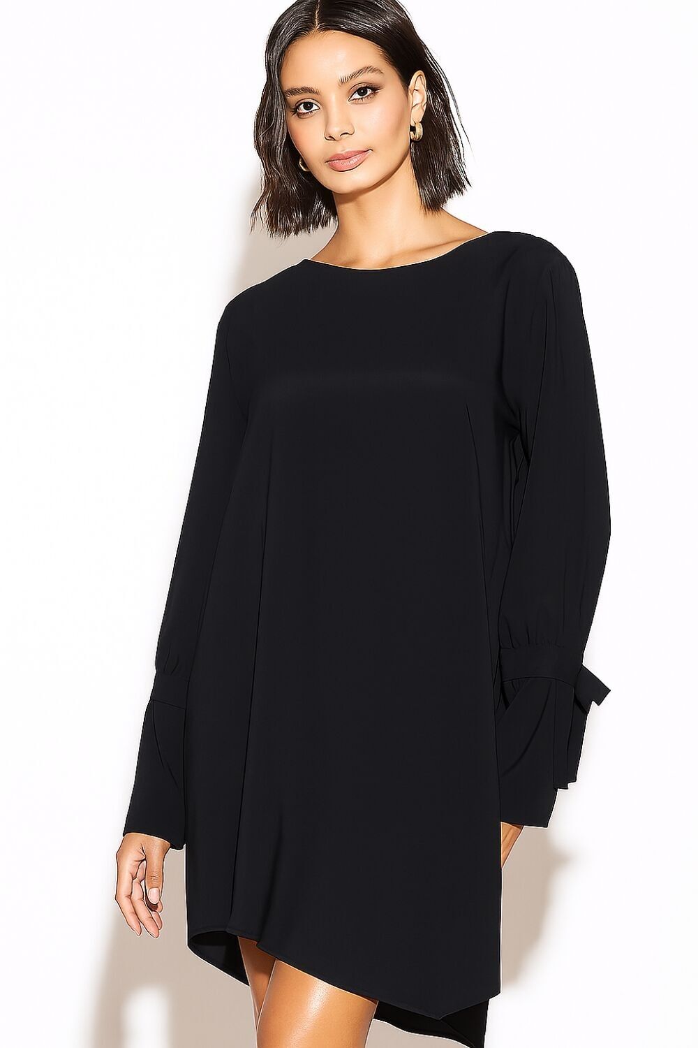 Locker geschnittenes Tunikakleid mit langen Ärmeln und Bündchendetail in Schwarz