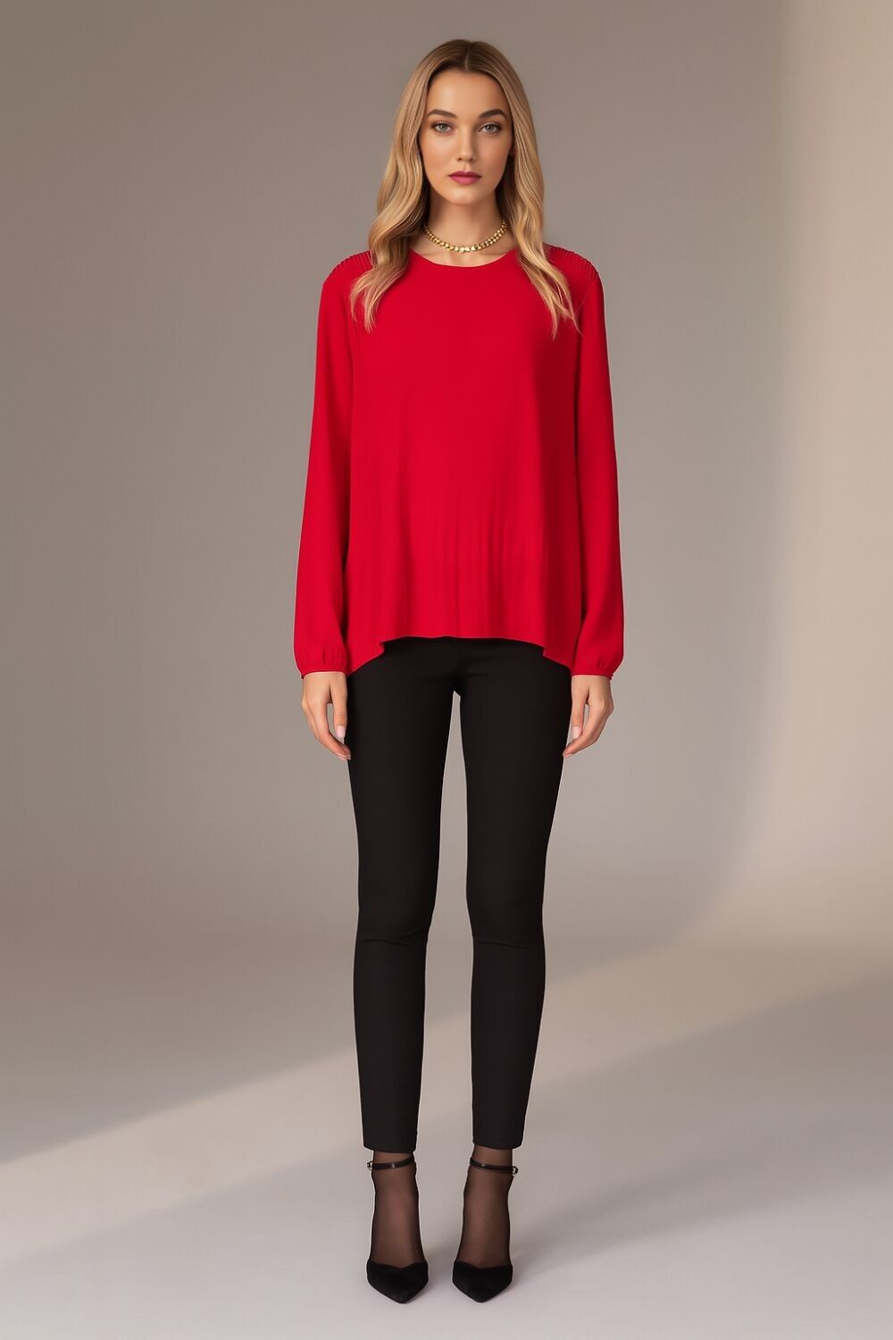 Langärmliges Oversize-Plissee-Top in Rot