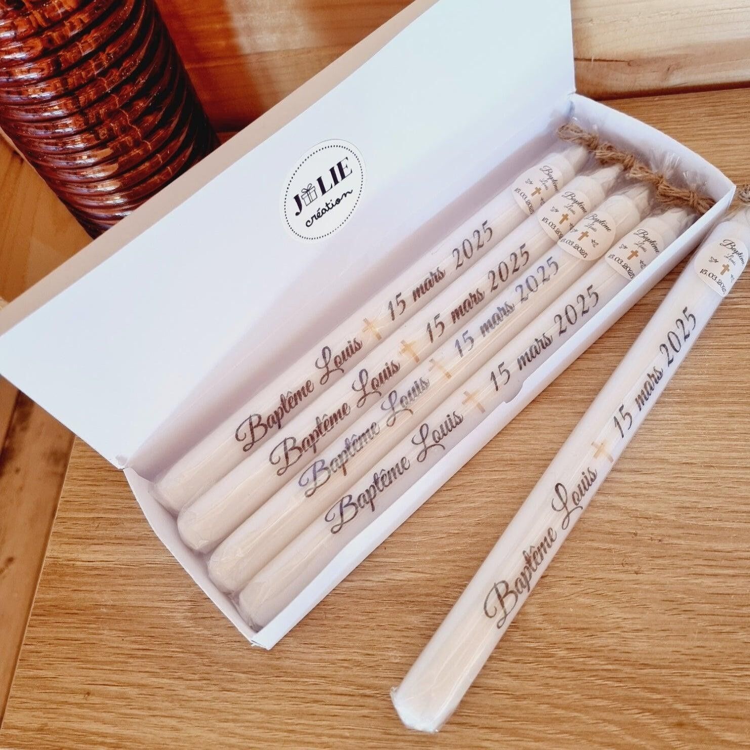 Personalisierte Kerze mit Vornamen und Datum zur Taufe