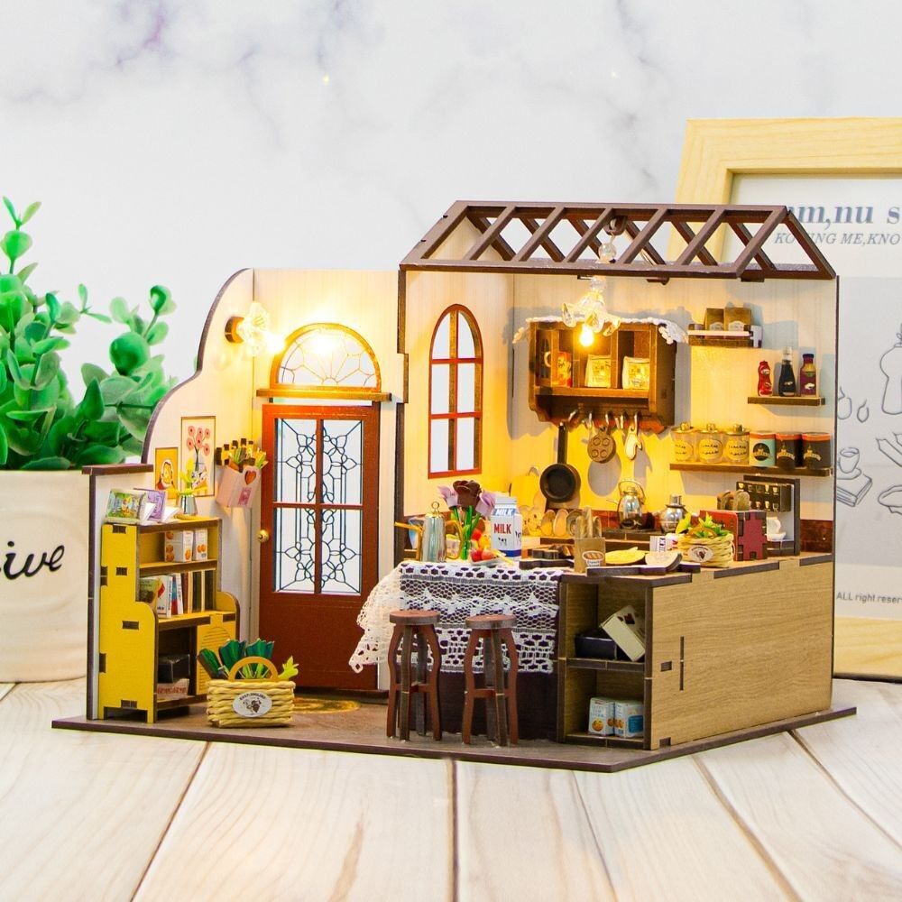 Peta's Kitchen Miniature House