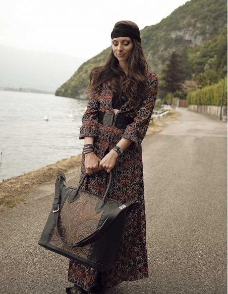 Weekender bag - luxury - entirely in leather (exterior and interior)