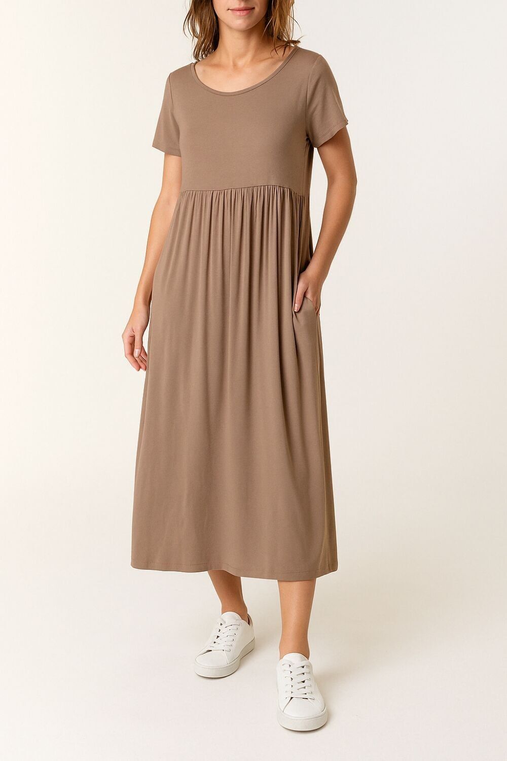 Robe mi-longue extensible à col rond oversize, couleur moka