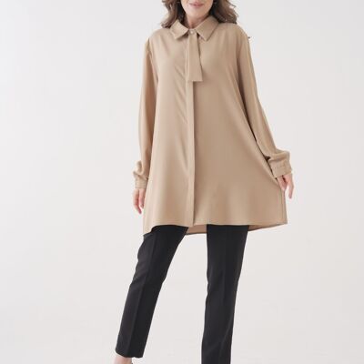Tunica oversize a maniche lunghe con lacci al collo in beige