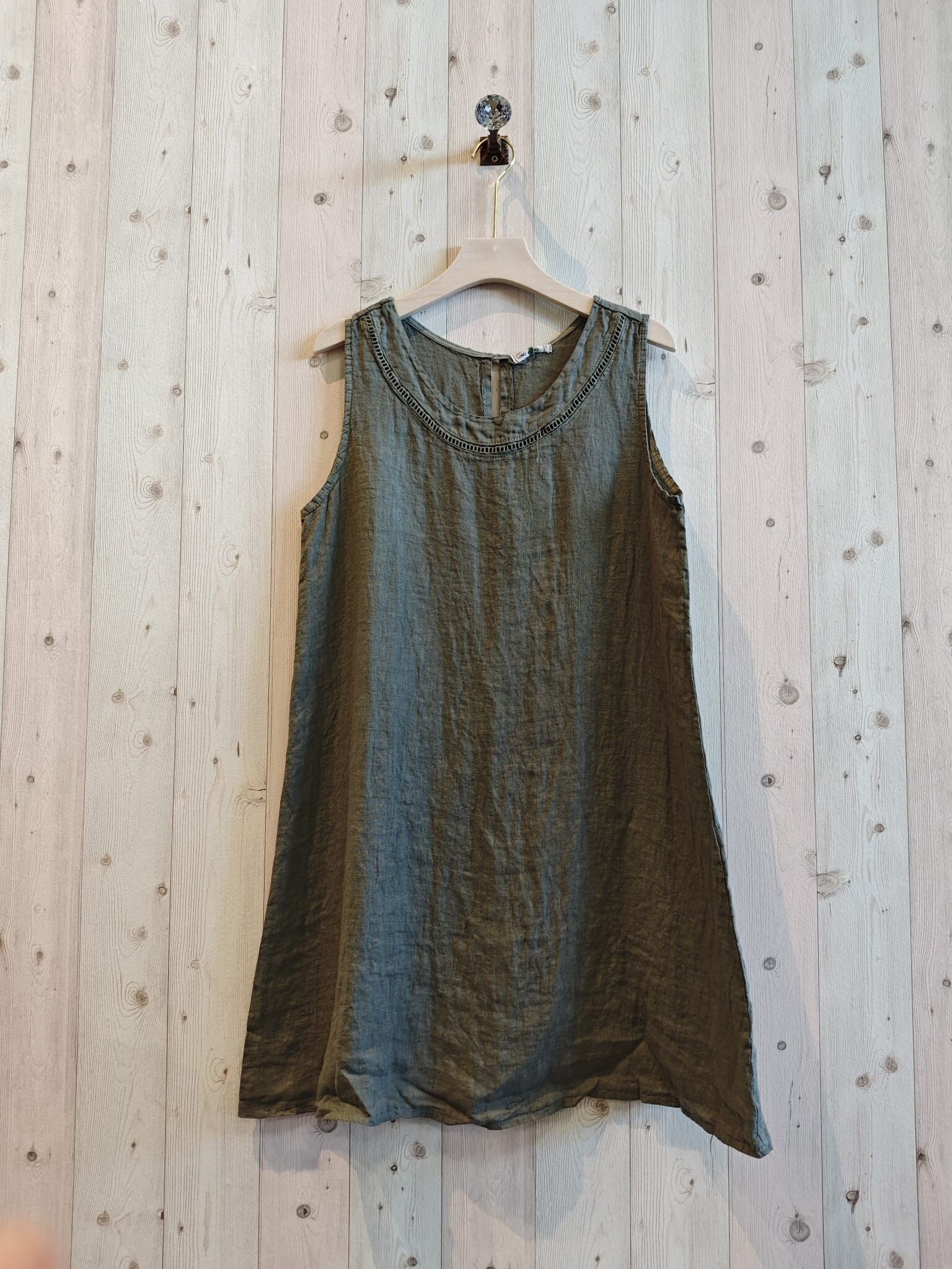 RIF 26280 ABITO CON MANICHE A GIROCOLLO IN LINO 100%