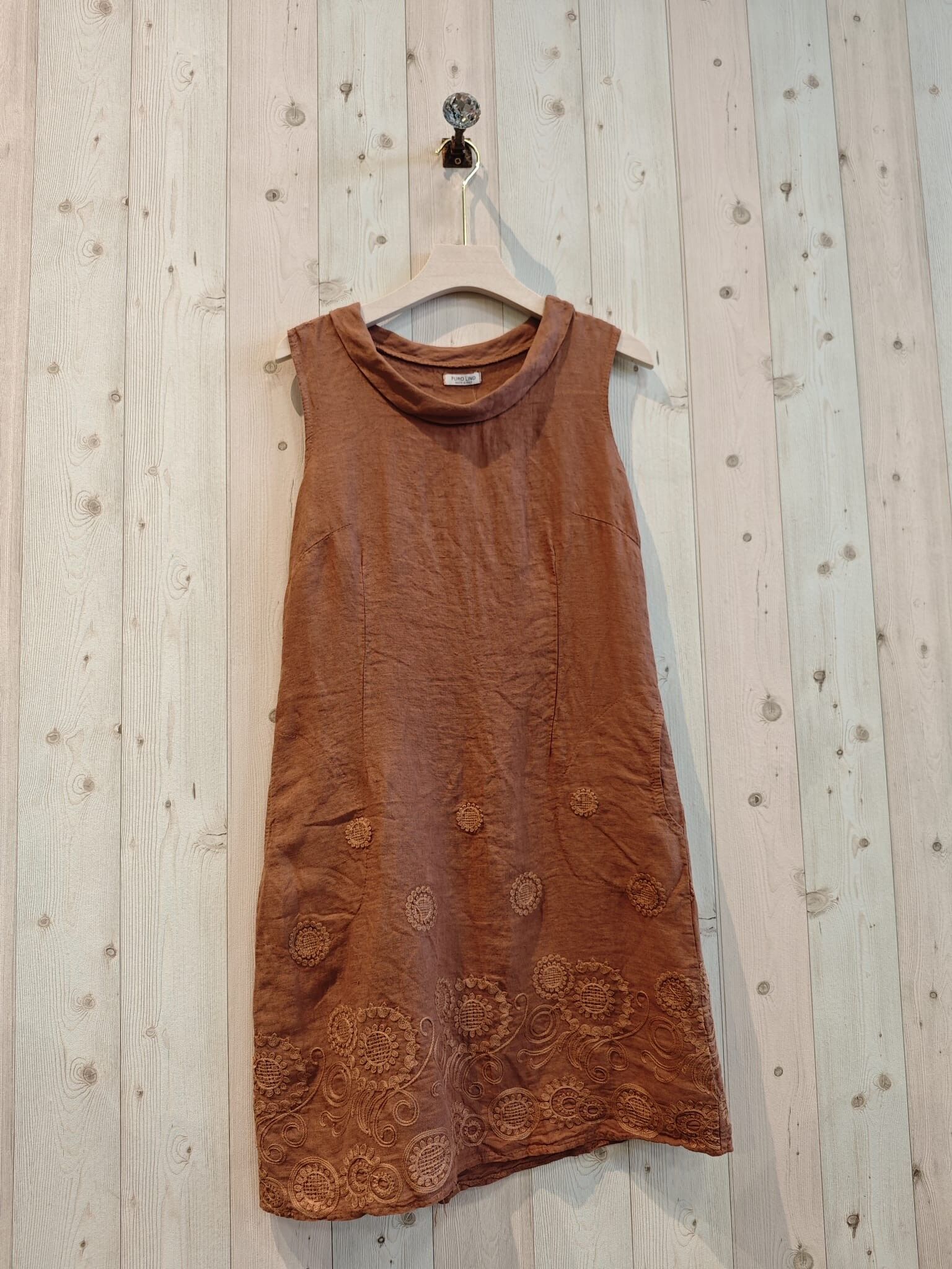 RIF 29095 ABITO CON SCOLLO A BARCHETTA