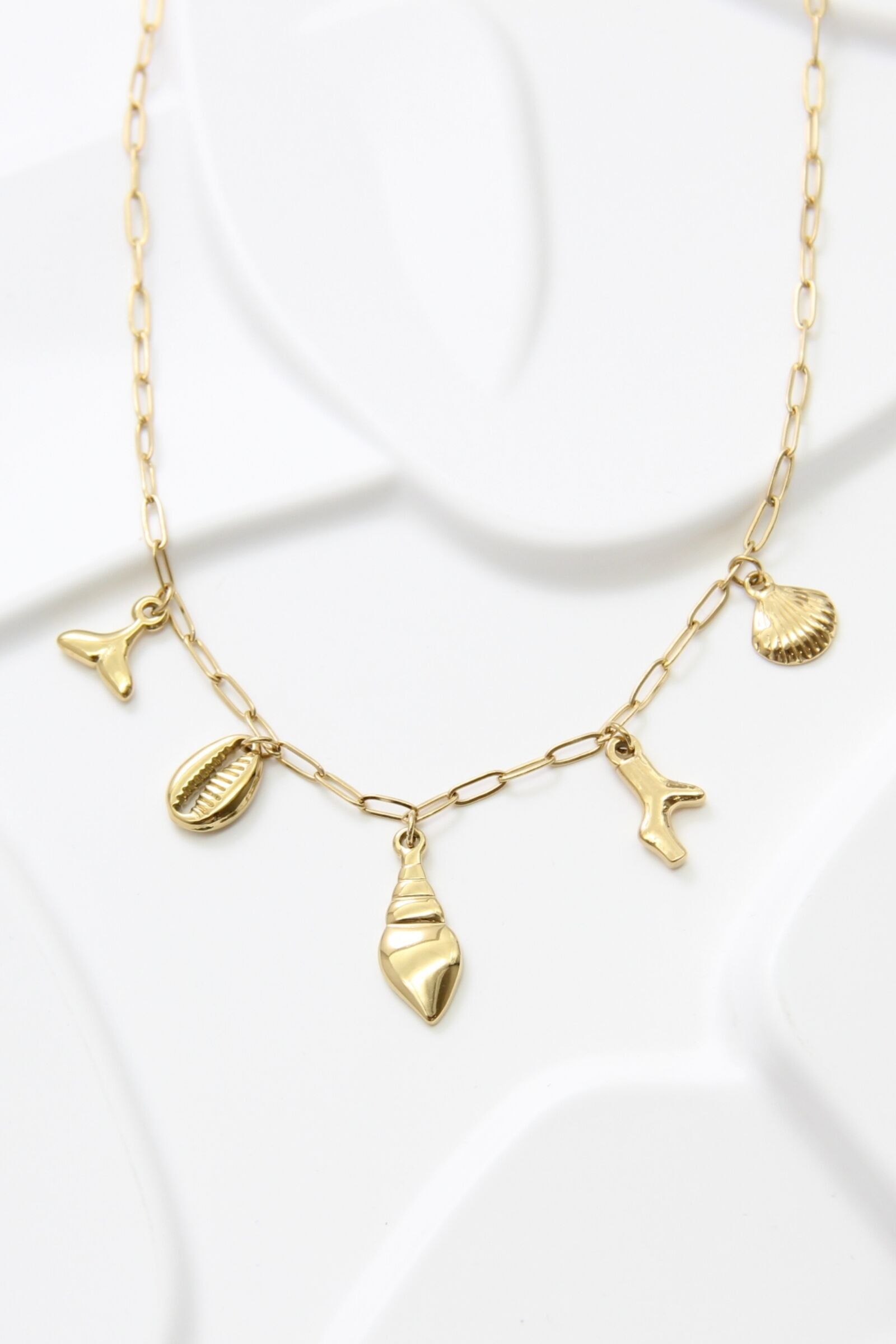 Collana in acciaio inossidabile con pendenti marini