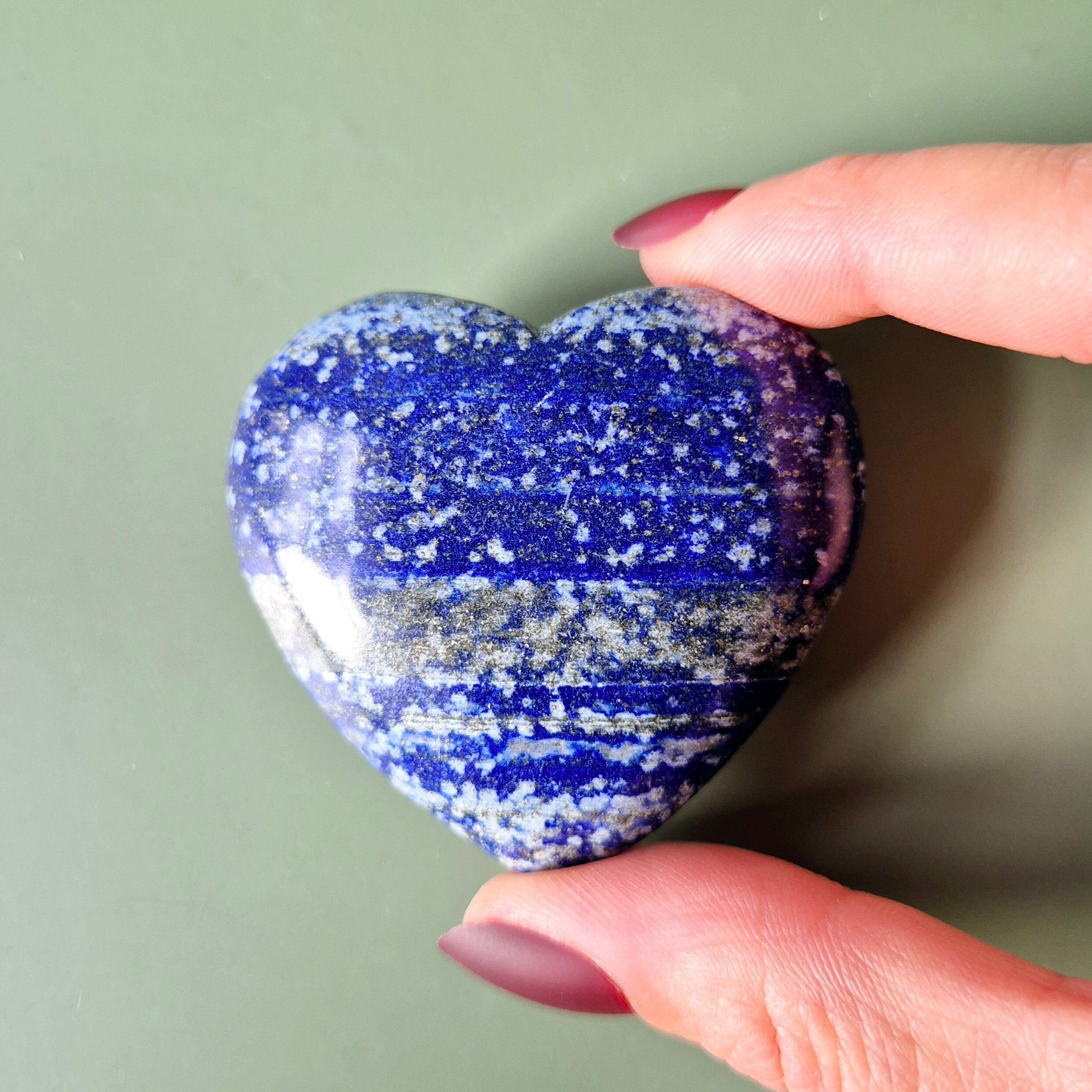 Cuore di lapislazzuli – Pietra della saggezza e dell'intuizione