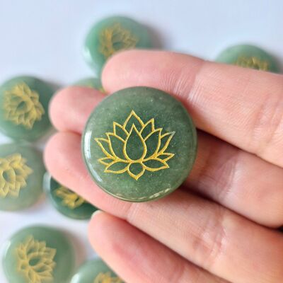 Disco de aventurina verde de 2,5 cm con símbolo de loto – Piedra de bolsillo para la preocupación