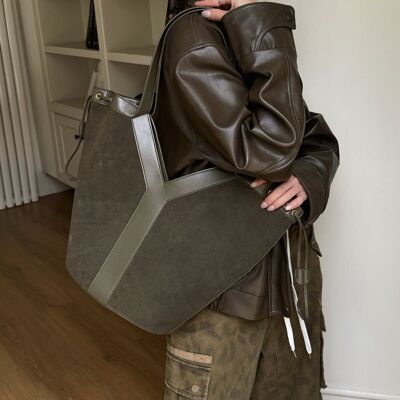 Sac fourre-tout en cuir découpé en V