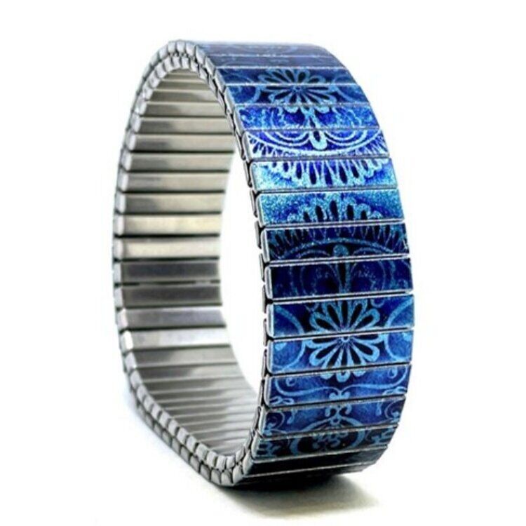 Stainless steel designer bracelet 18mm handmade in London - Circles Mandala blue flowers Metallic