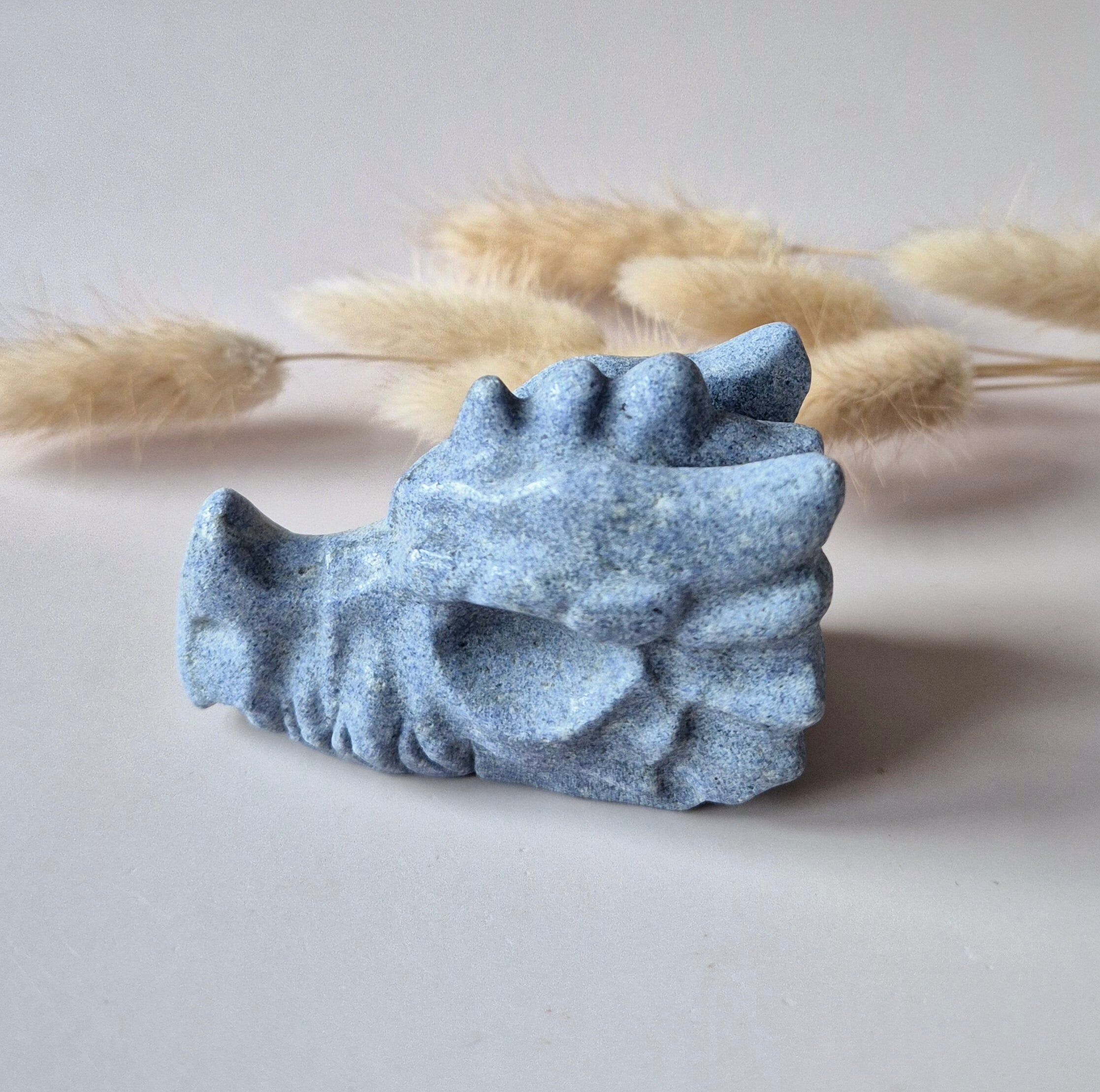 Crâne de dragon en aventurine bleue – 7 cm – Sculpture de crâne de dragon