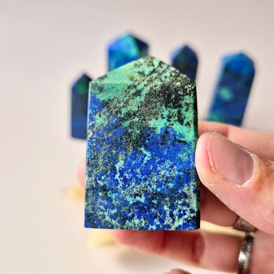 Tour d'Azurite, pierre précieuse rare – n° 5 60 grammes de pur mystère et de pouvoir intuitif