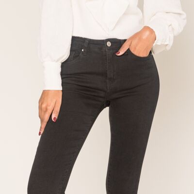 Jeans elasticizzati, slim fit, sfrangiati, a vita alta P077