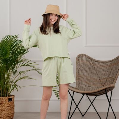 Olive cotton suit with long shorts
