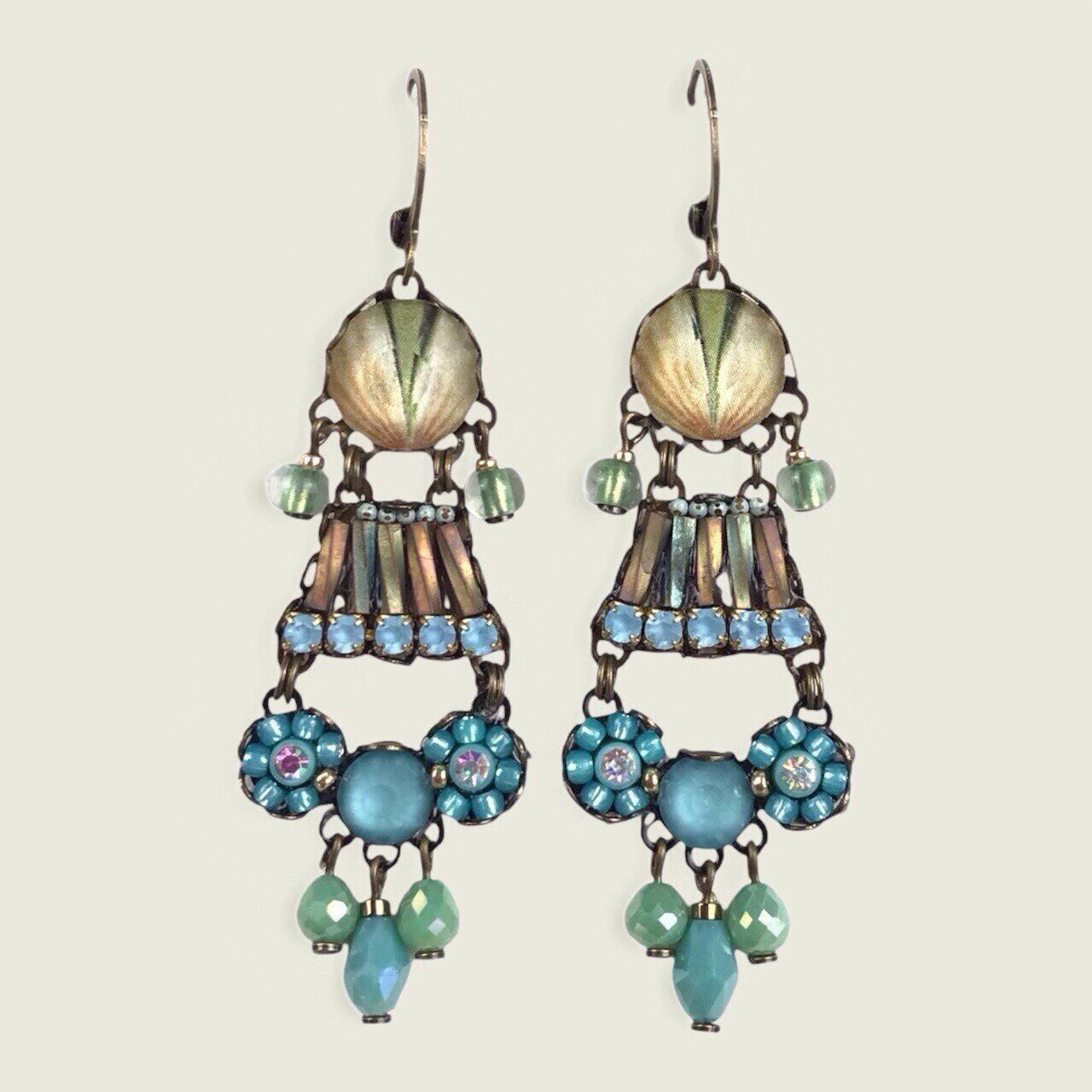 Orecchini in cristallo fatti a mano della collezione Senda