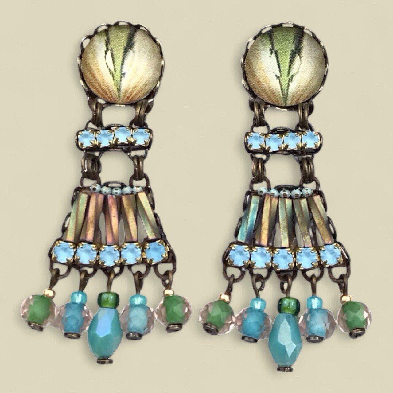 Orecchini in cristallo fatti a mano della collezione Senda