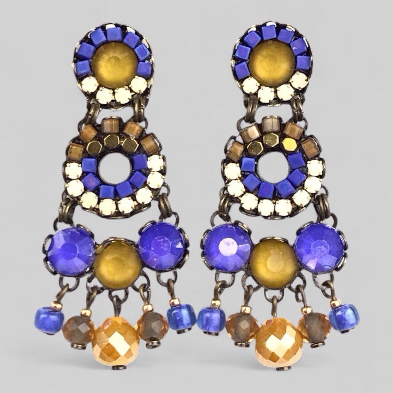 Orecchini in cristallo fatti a mano della collezione INDIGO