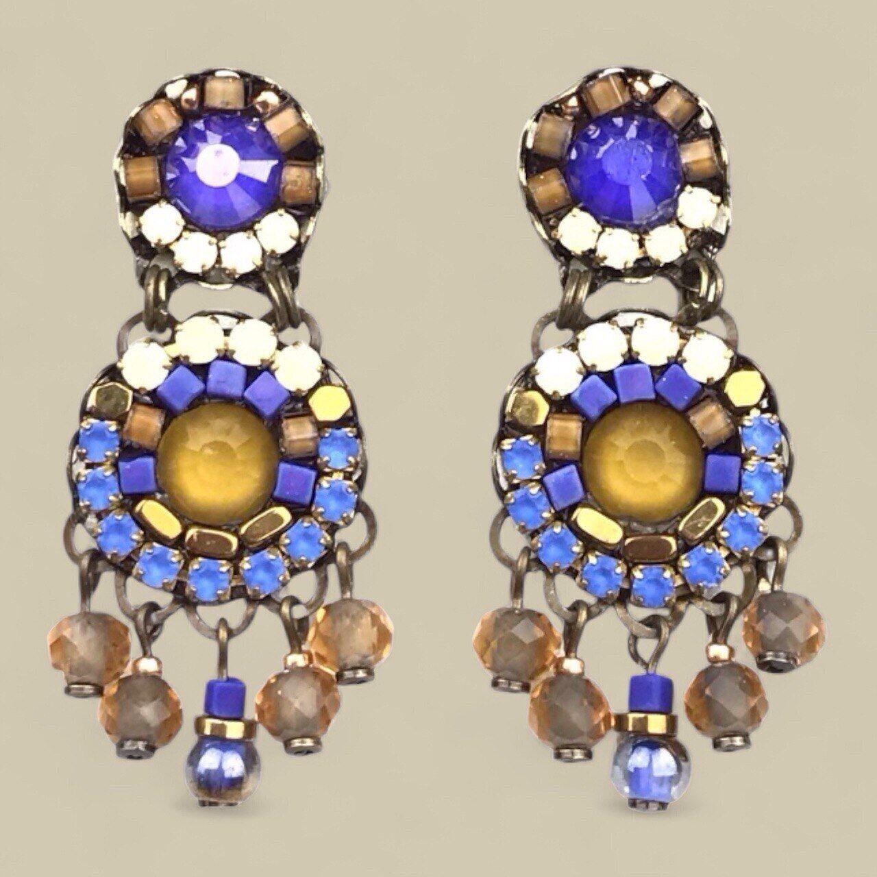 Orecchini in cristallo fatti a mano della collezione INDIGO