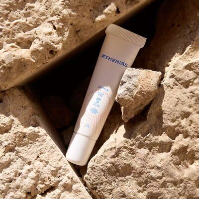Bálsamo labial antiagrietamiento Athenias 15 g | Sabor a fresa + FPS 15