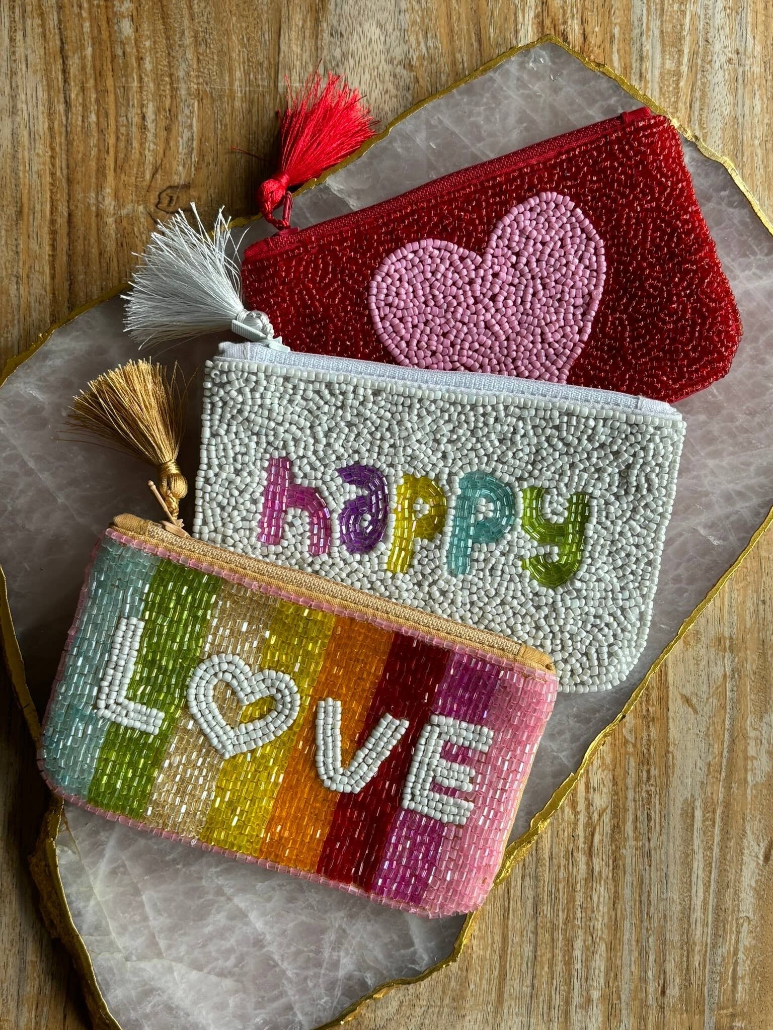 Handgefertigter roter Herzbeutel mit Perlen *Geschenk*