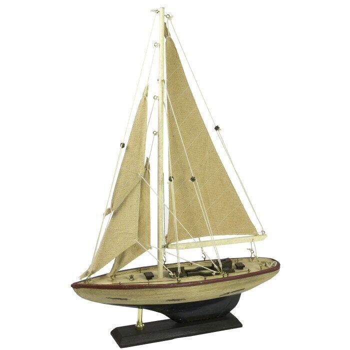 Yacht mit verwittertem Rumpf, weiß, 30cm