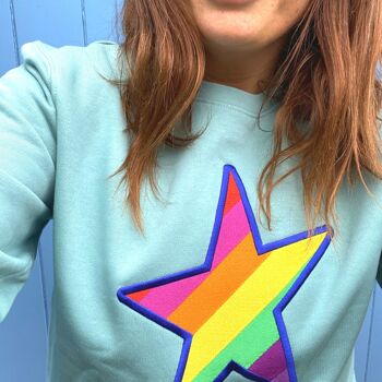 Sweat-shirt bio brodé arc-en-ciel STAR bleu sarcelle 3