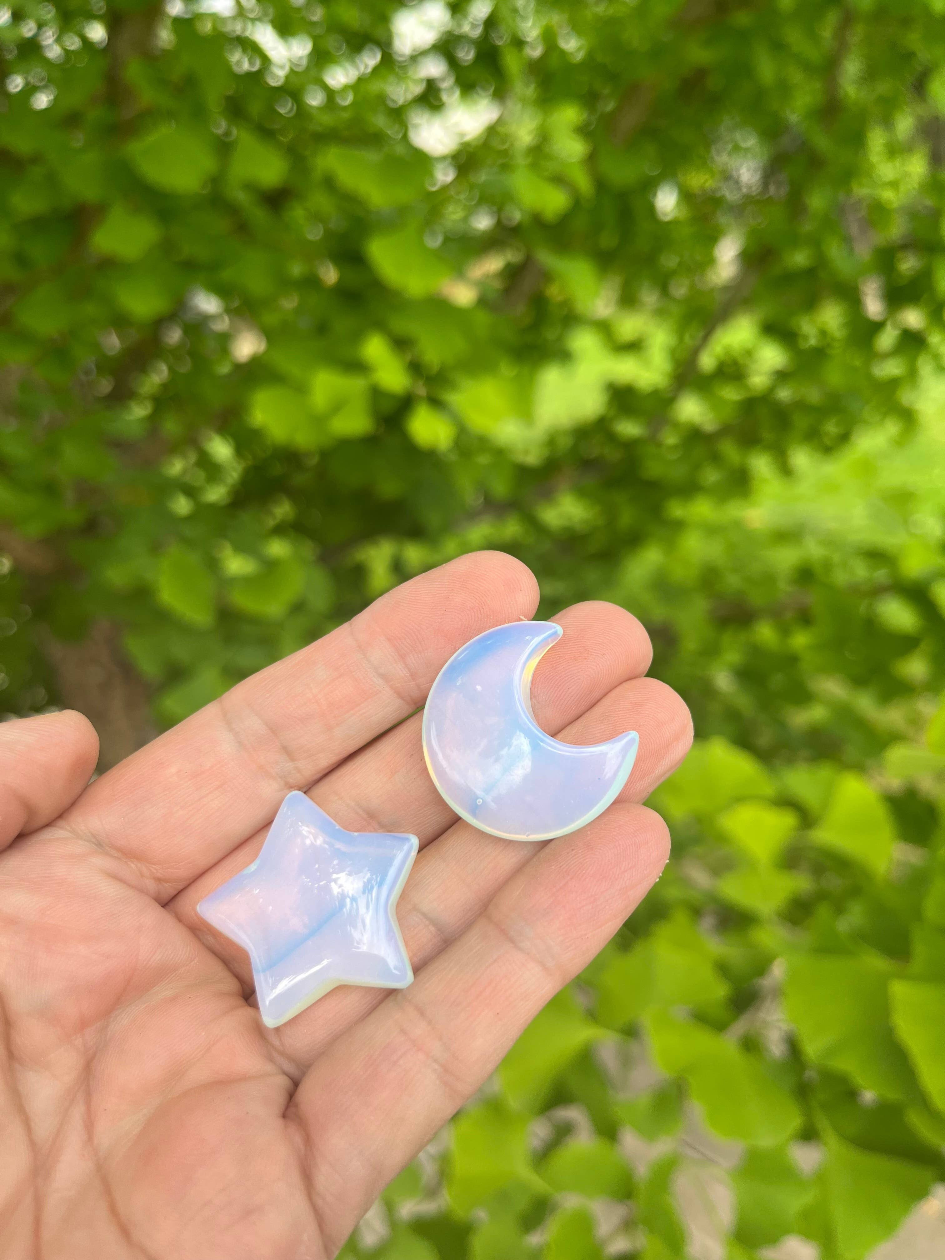 Gemstone Moon  * Lithotherapy * Crystals