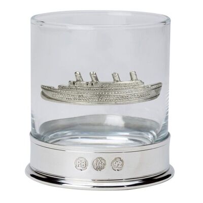 Vaso de whisky con montura de peltre y emblema del Titanic