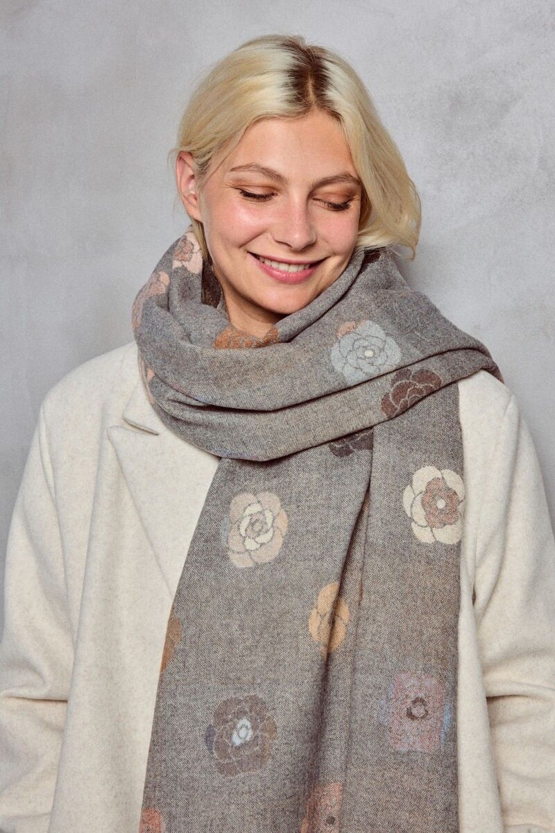 Sciarpa reversibile in lana con motivo floreale FL204DF