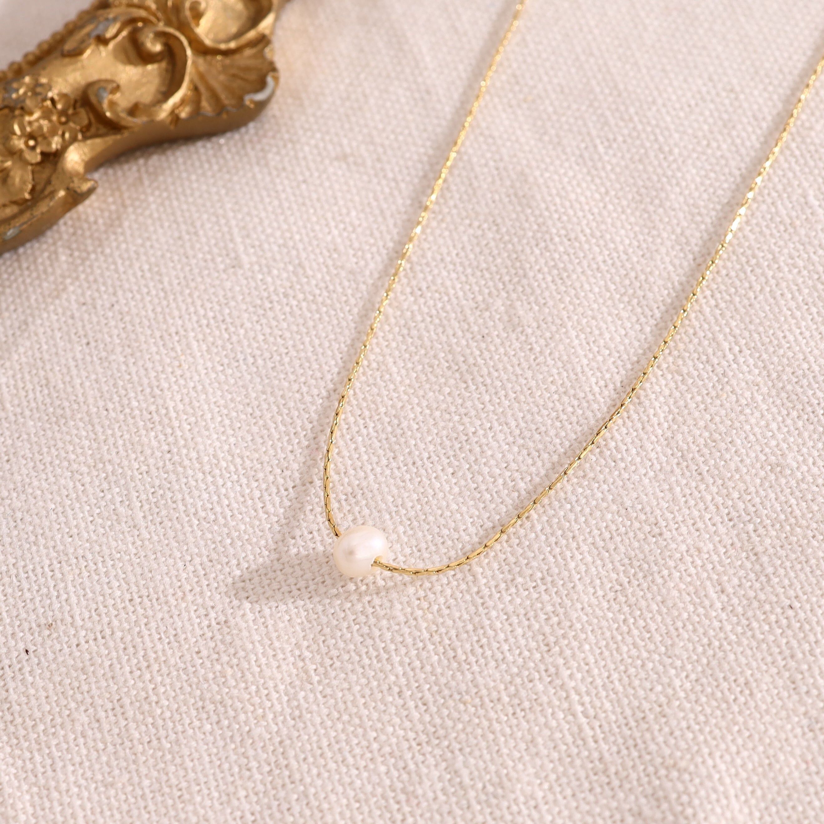 Collana minimalista in oro pregiato con perla