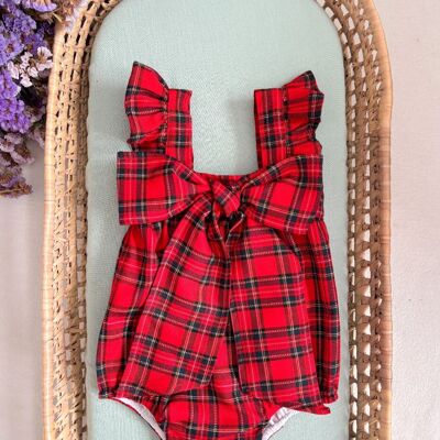 Mono con lazo y tirantes de tartán rojo