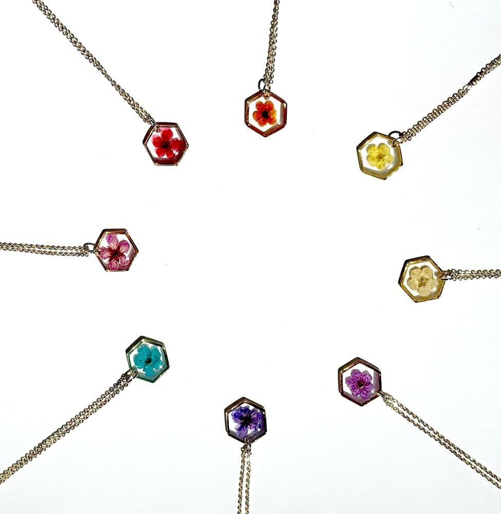 Collier Fleur Séchée Résine Hexagone Coloré - 152032