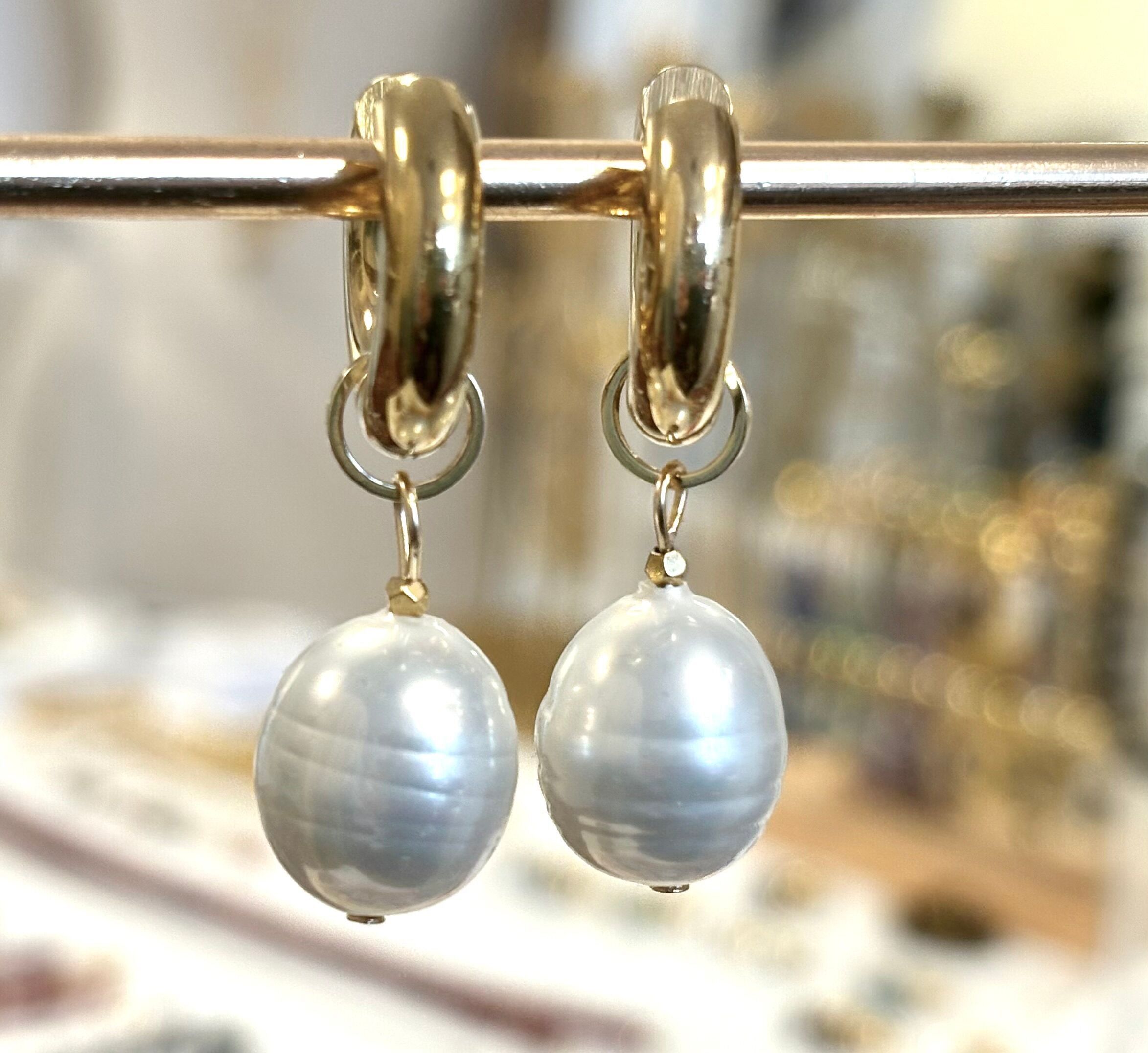 Earrings gold freshwater pearl