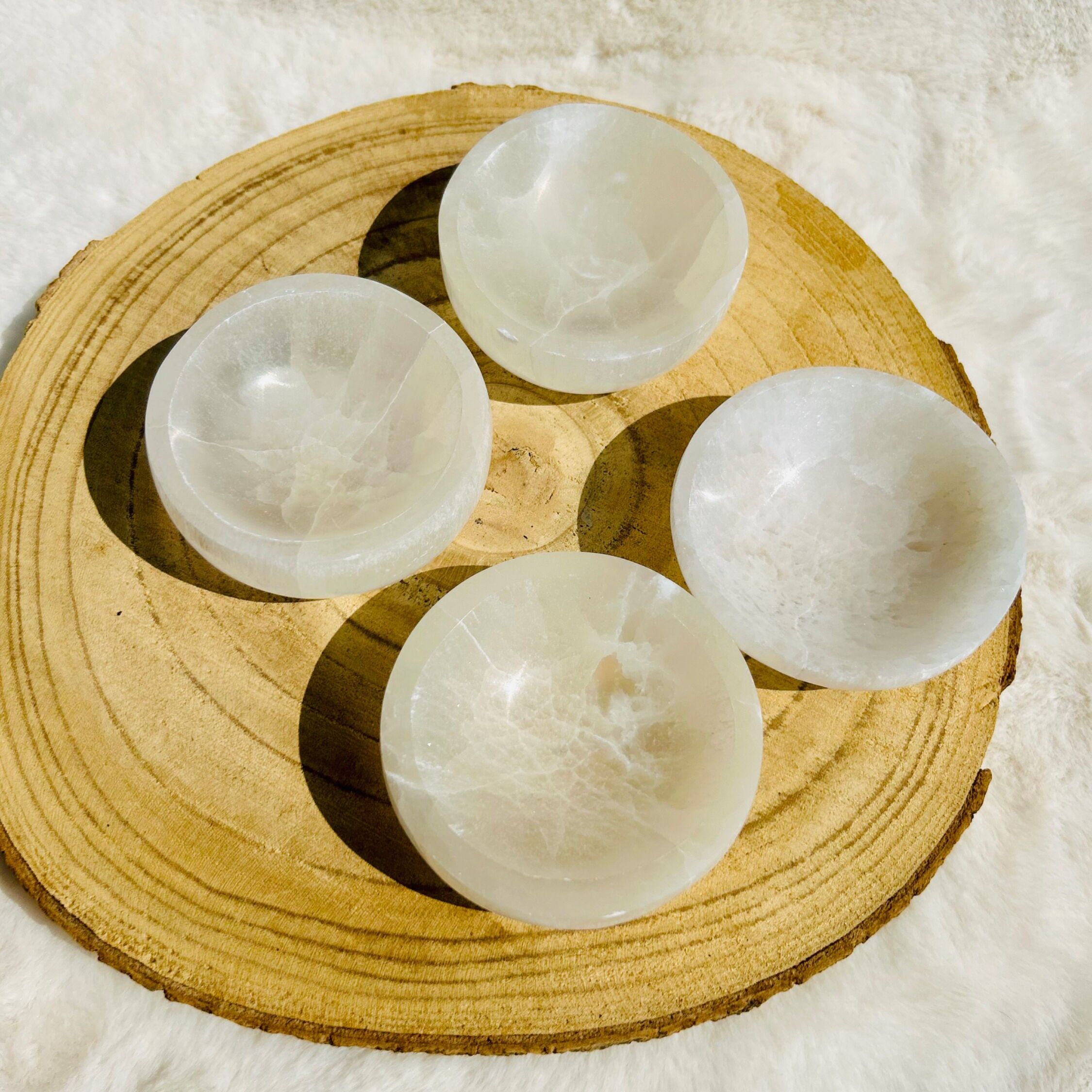 Bol rond en sélénite satiné