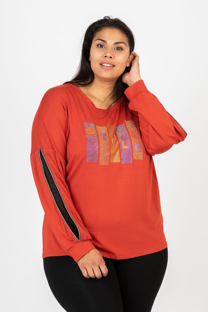 Rostfarbenes Strass-T-Shirt mit geschlitzten Ärmeln in Übergröße (C6603)