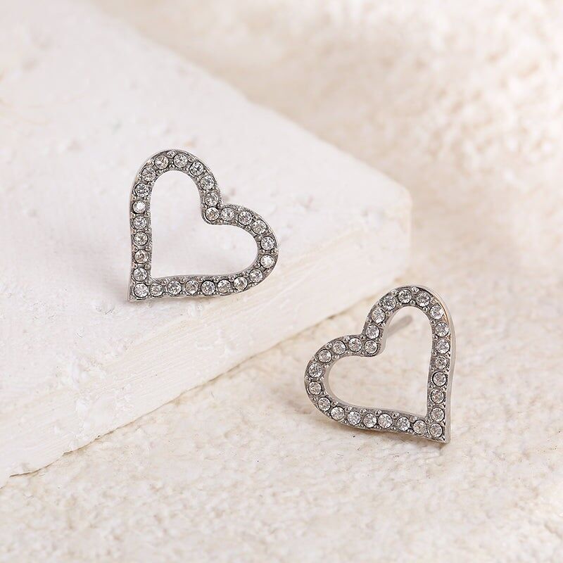 Orecchini in argento con cuori traforati e strass