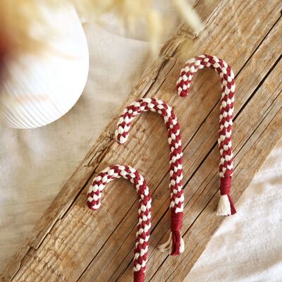 Décoration de Sapin en Macramé – Canne à Sucre Rouge & Blanche
