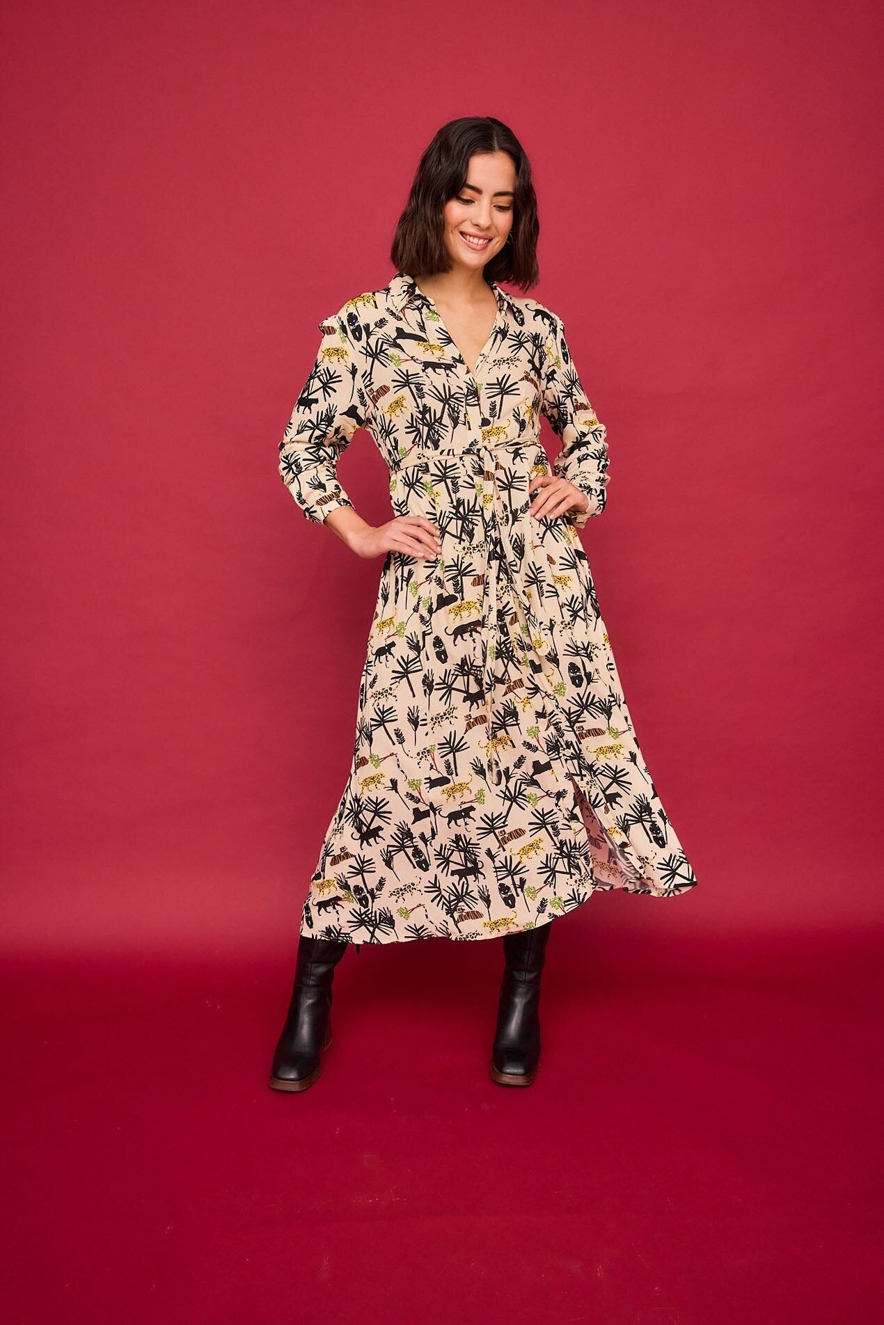 Abito lungo a cascata nella giungla