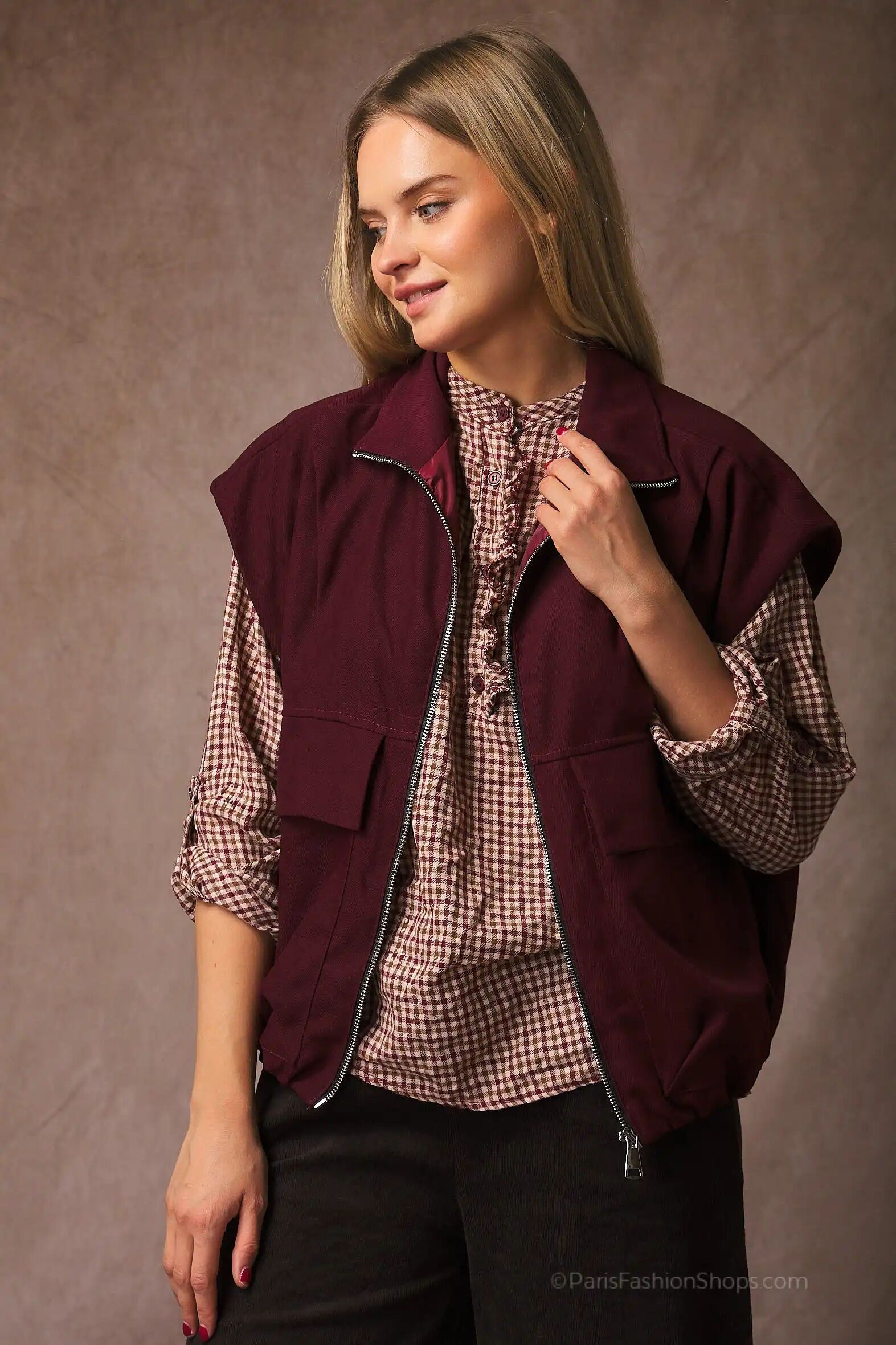 Gilet sans manches zippé à poches plaquées PV2531