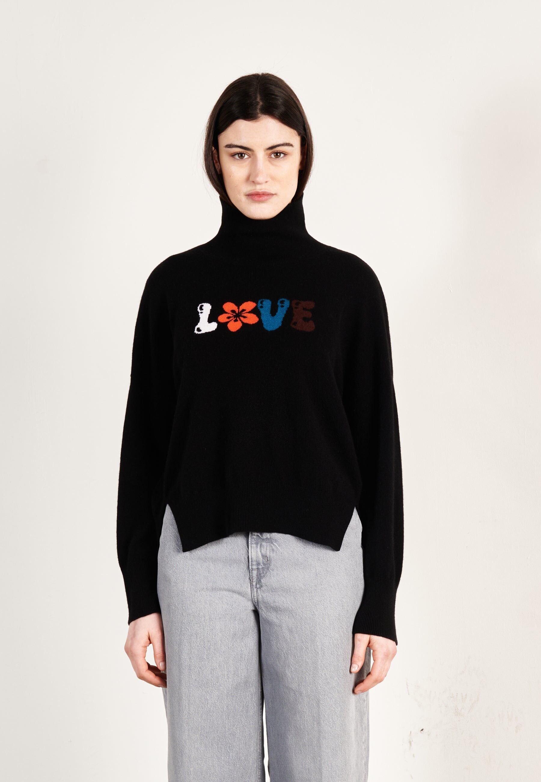 Maglione dolcevita da donna in cashmere nero con motivo Love - HANA 14