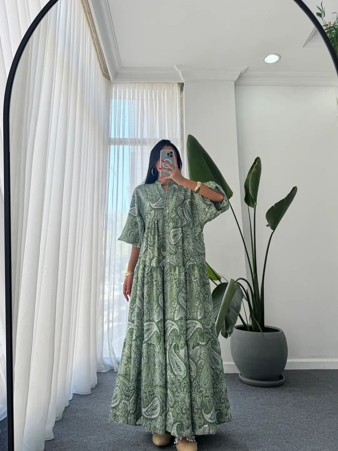 Abito lungo e fluido in cashmere verde con stampa - Con viscosa