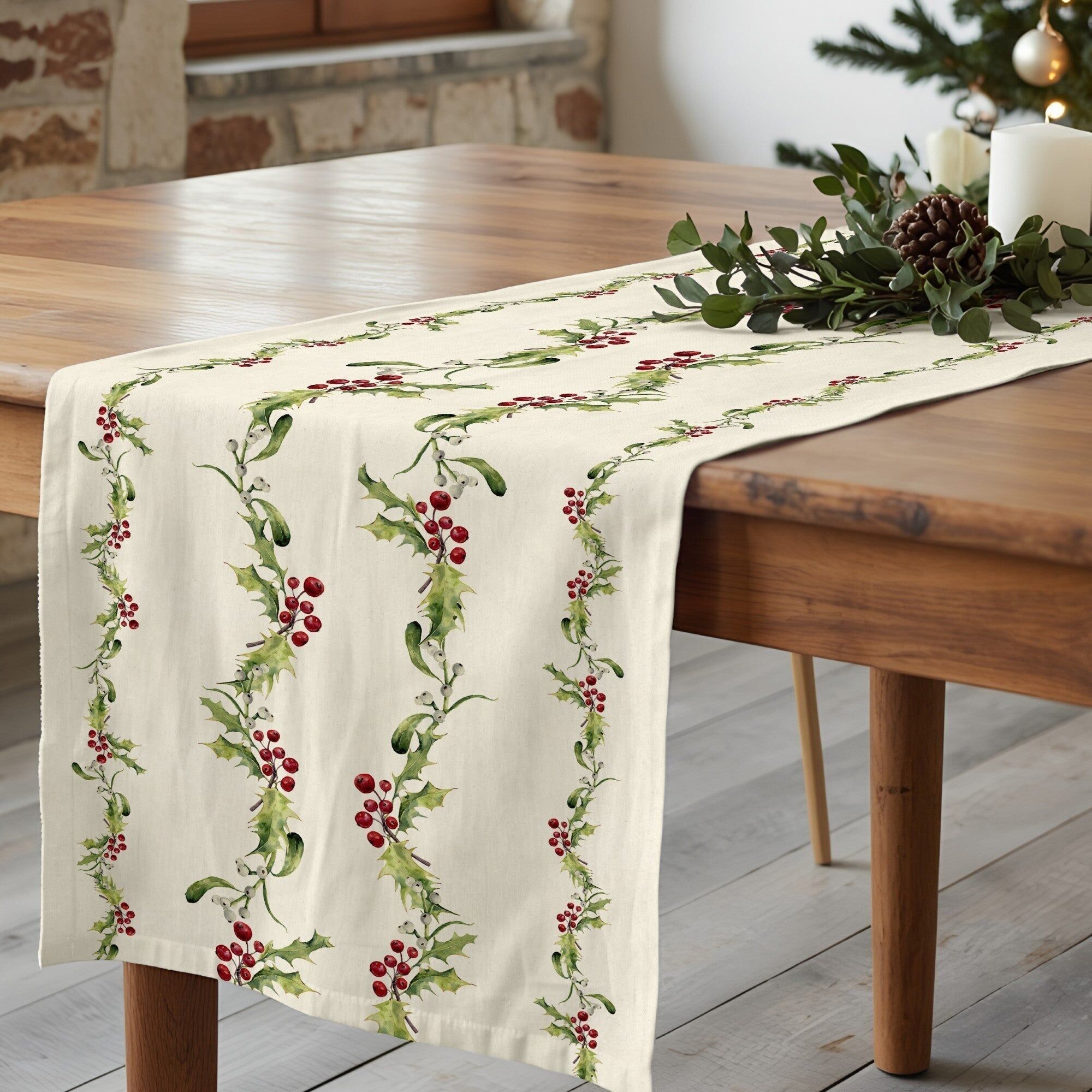 Holly Table Runner 1225