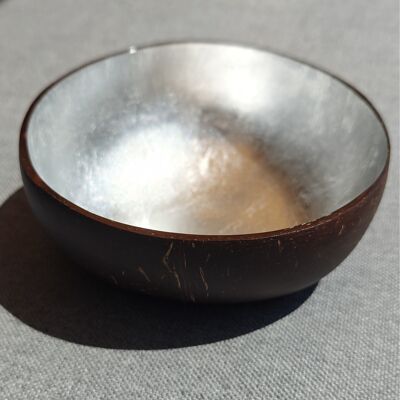 Cuenco de coco plateado - natural - hecho a mano - coco - cuenco - almacenamiento - exótico - costero - playa