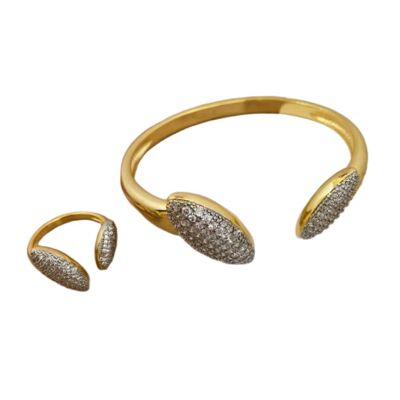 Set di anello aperto ovale in oro e bracciale rigido