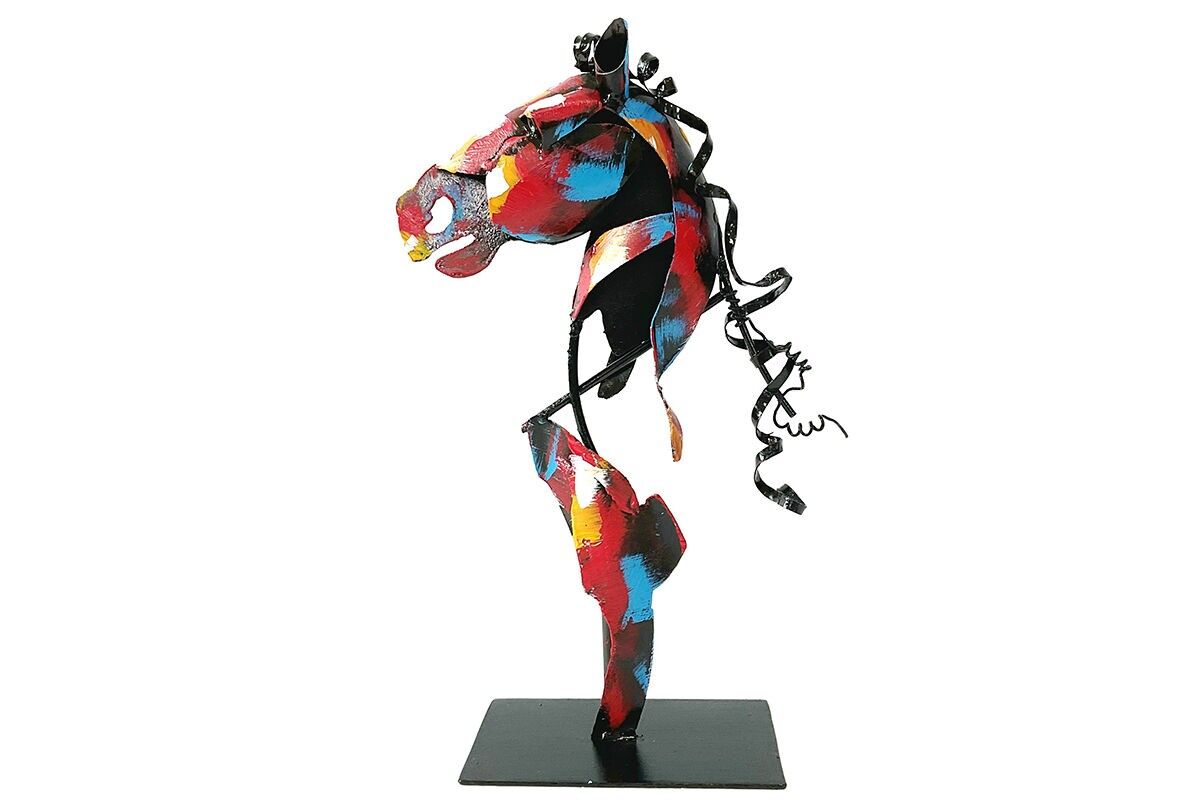 SD1207 - KÜNSTLERISCHE PFERDESKULPTUR AUS METALL - PIGMENT