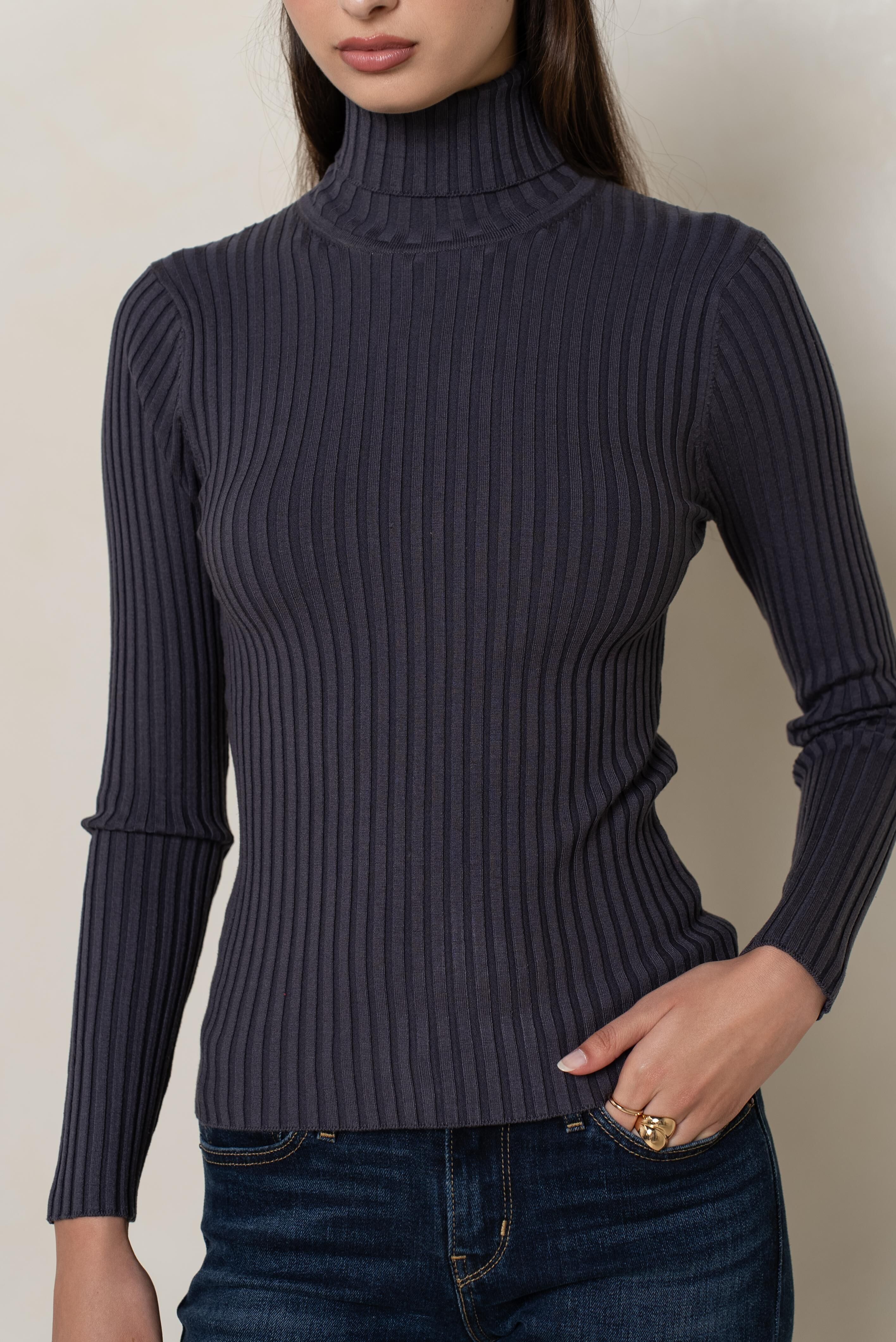 Suéter de cuello alto con canalé de seda elástica