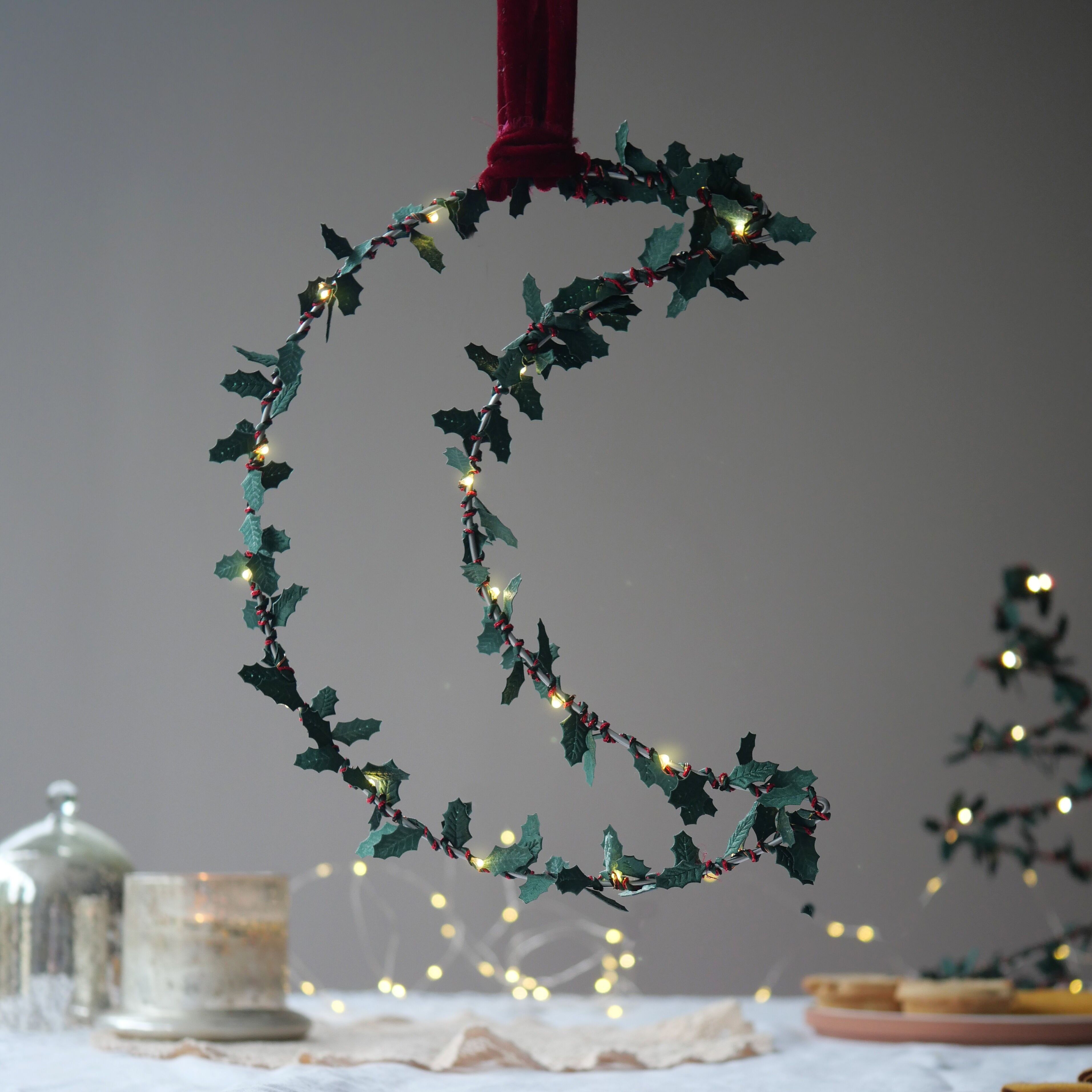 Holly Moon Light – Weihnachtsdekoration (28 cm x 22 cm)