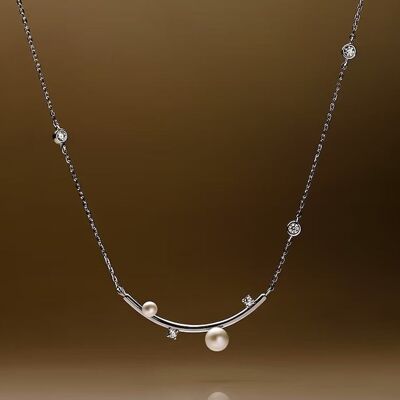 Collar de plata de ley con perlas estrelladas y cristales