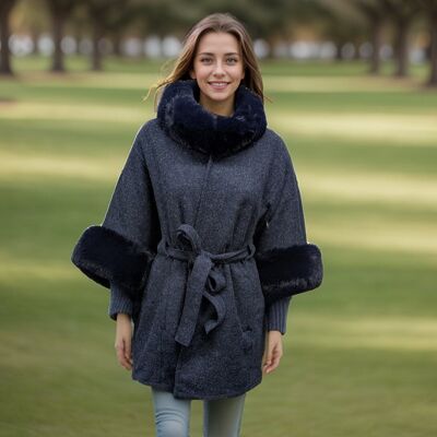 Giacca con cintura e tasche rifinita in pelliccia sintetica - Blu navy (taglia unica)